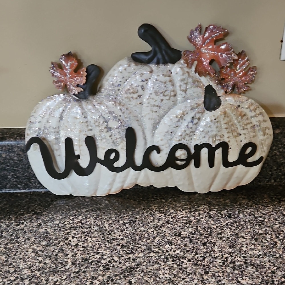 White Pumpkin Welcome Sign
